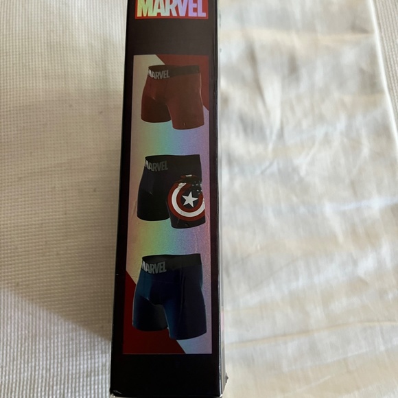 SOLD!! CAPTAIN AMERICA UNDERWEAR SIZE SMALL - Picture 5 of 7